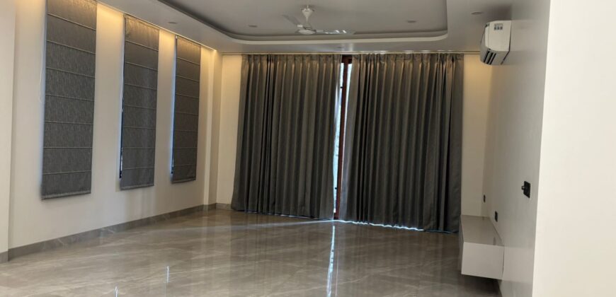 4Bhk in South City 1